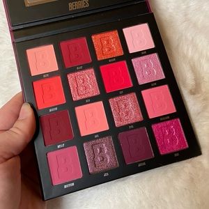 Beauty Bay NEW Berries 16 Pan Eyeshadow Palette